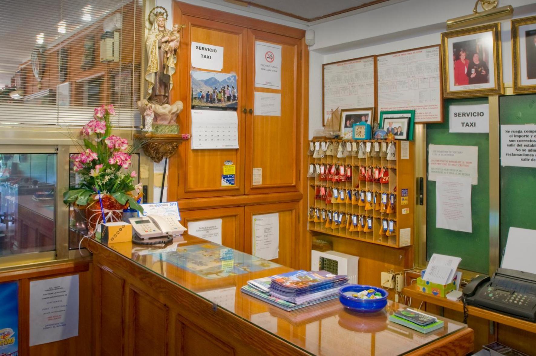 萨洛 维那西亚y蒙特卡洛旅馆酒店 外观 照片